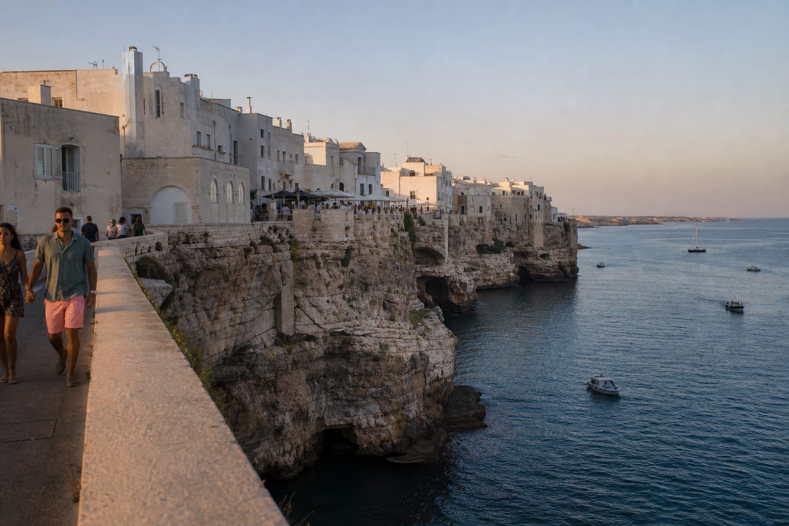 Citadelle blanche de Bonifacio au sommet de falaises calcaires verticales